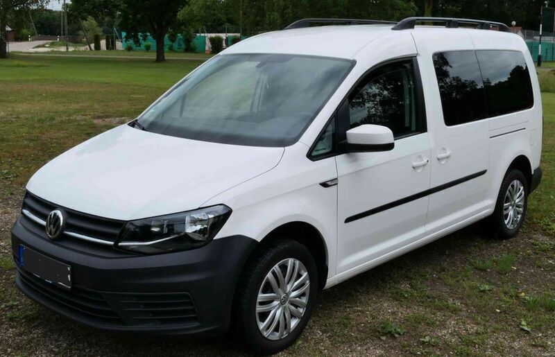Weiß Gebraucht 2017 VW Caddy Maxi Trendline Van / Kleinbus | 22.990 € (Fairer Preis) - Bild 1/4
