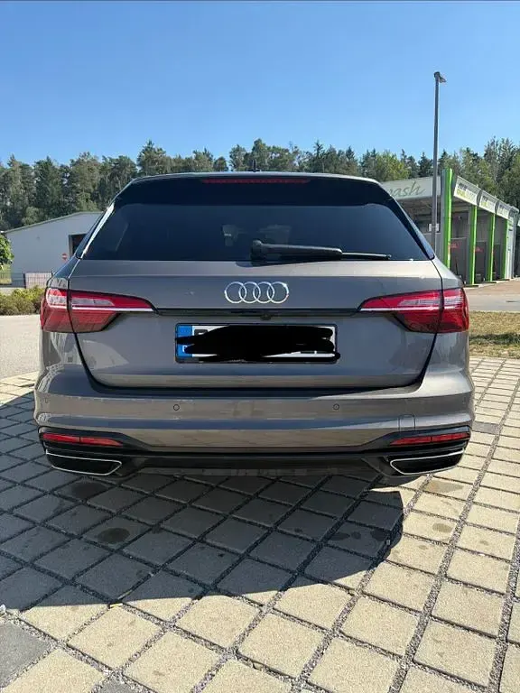 Gebraucht Audi A4 Sport 204 PS (150 kW) 2021 Grau Kombi
