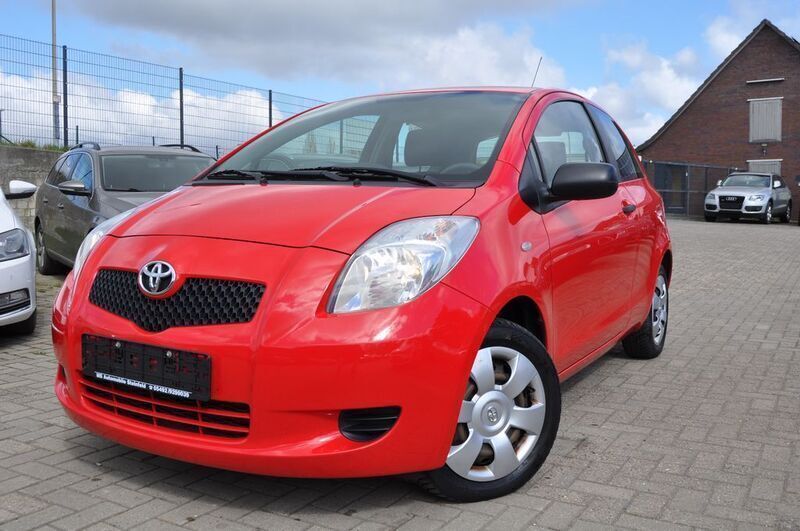 Rot Gebraucht 2008 Toyota Yaris Cool Kleinwagen | 2.690 € (Fairer Preis) - Bild 1/4