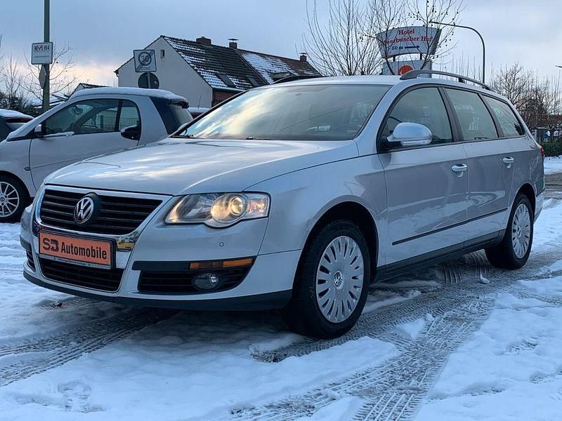 Gebraucht VW Passat 140 PS (102 kW) 2010 Silber Limousine