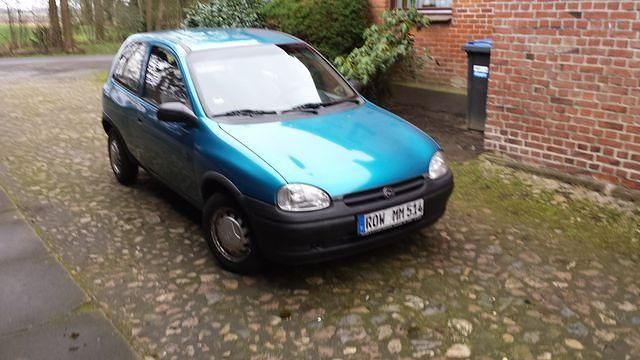 Second-hand Opel Corsa 45 CP (33 kW) 1995 Verde Berlinǎ
