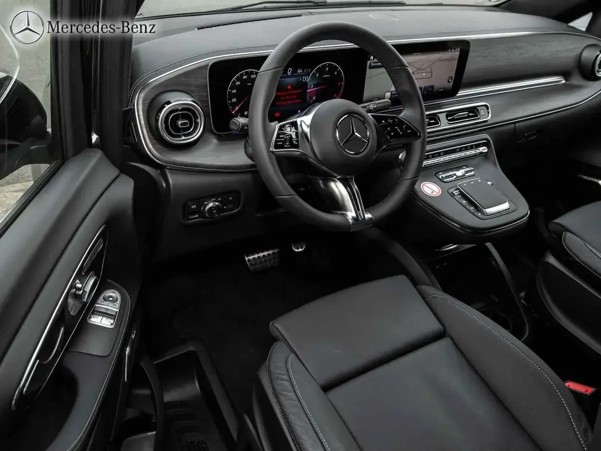 Gebraucht Mercedes V300 Avantgarde 237 PS (174 kW) 2025 Graphitgrau metallic Van / Kleinbus