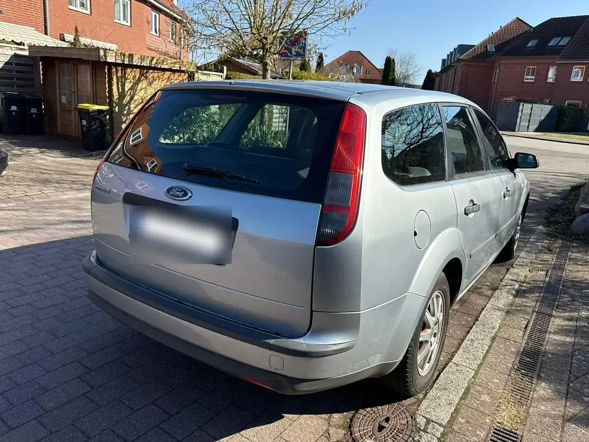 Gebraucht Ford Focus 101 PS (74 kW) 2005 Silber Kombi