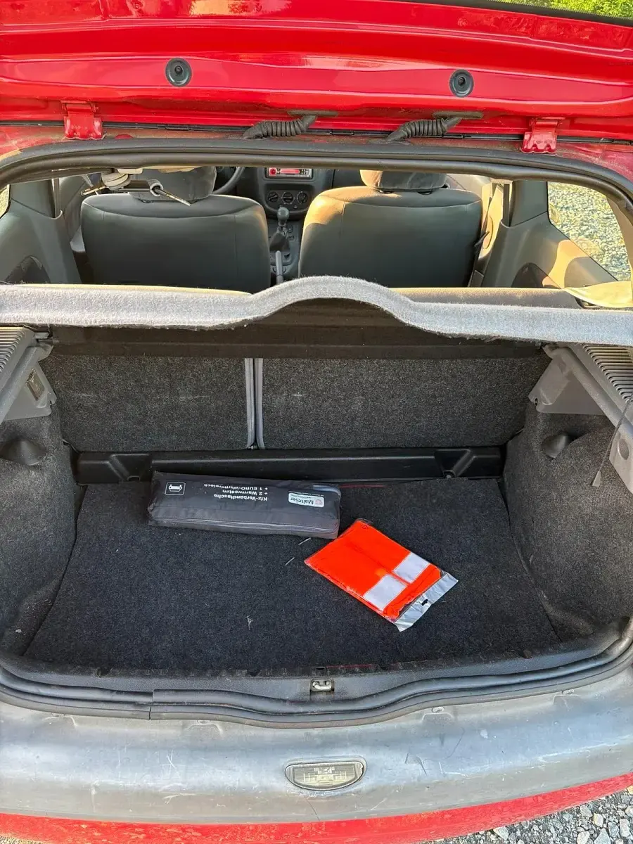 Gebraucht Renault Clio II 75 PS (55 kW) 1999 Rot Kleinwagen