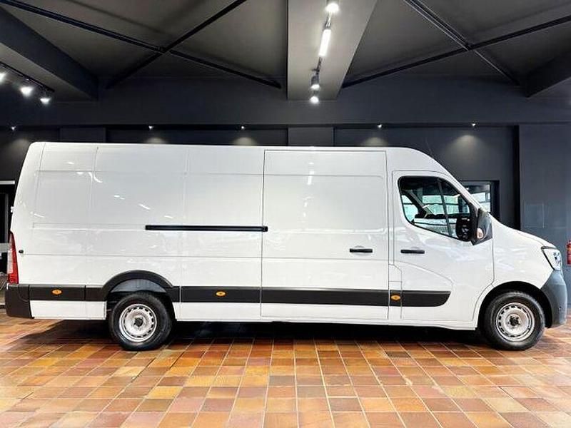Second-hand Renault Master 145 CP (106 kW) 2022 Alb Van