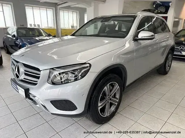 Gebraucht Mercedes GLC250 211 PS (155 kW) 2019 Silber SUV