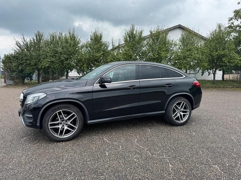 Gebraucht Mercedes GLE350 258 PS (189 kW) 2016 Schwarz Coupé