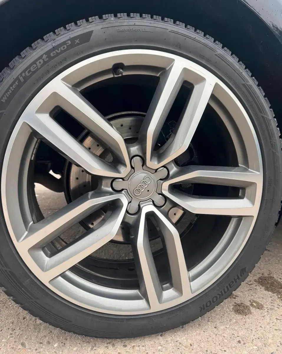 Second-hand Audi SQ5 Advanced 326 CP (239 kW) 2013 Negru SUV