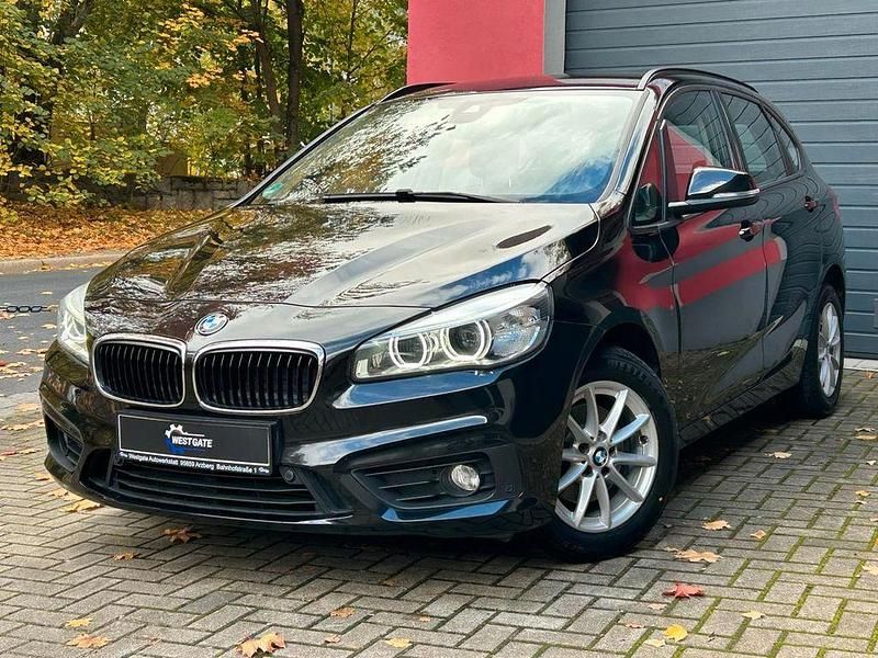 Schwarz Gebraucht 2016 BMW 218 Active Tourer Advantage Van / Kleinbus | 10.990 € (Guter Preis) - Bild 1/4