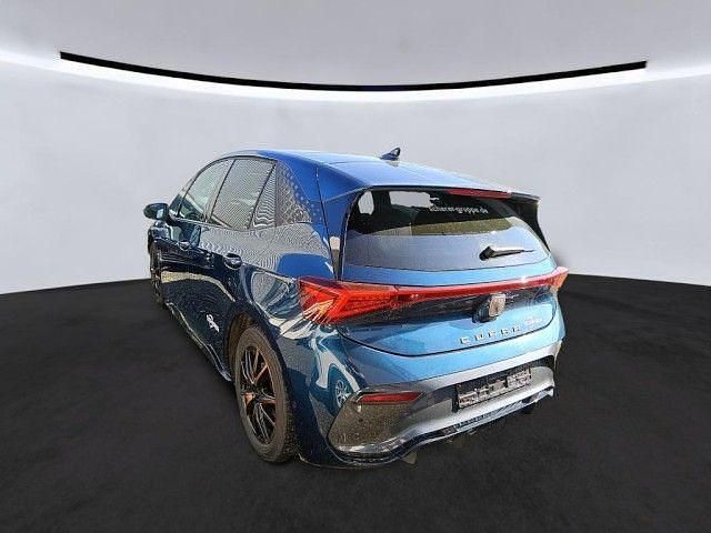 Second-hand Cupra Born 169 kW (231 CP) 2023 Albastru Hatchback