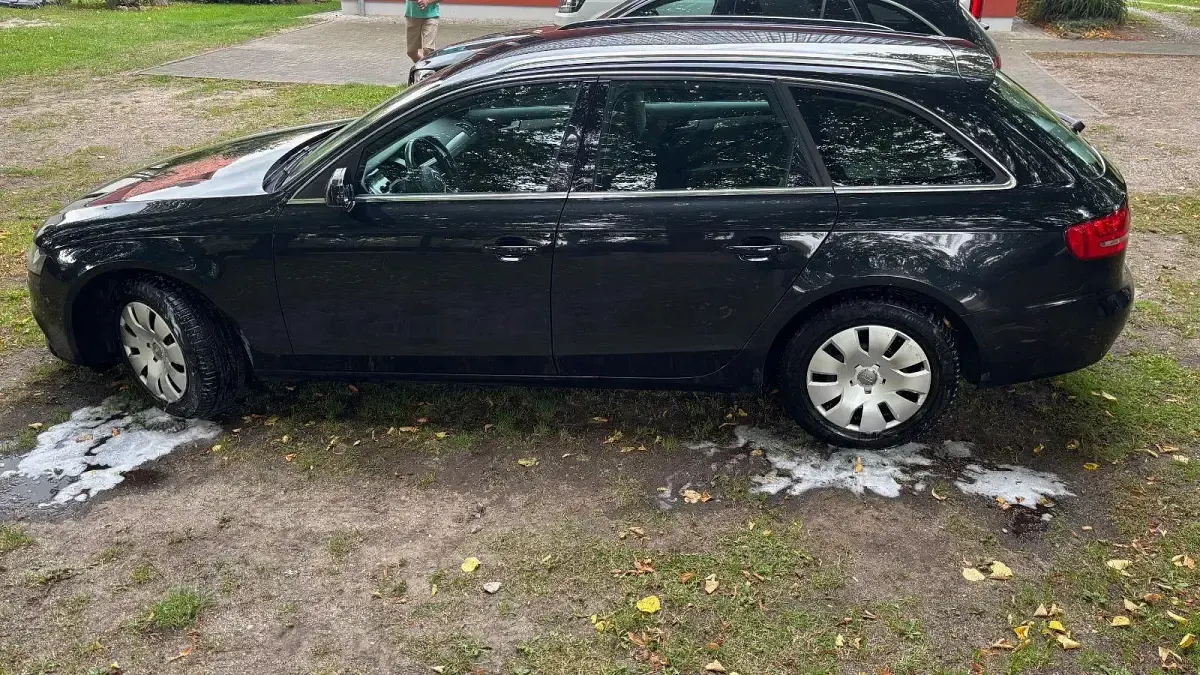 Second-hand Audi A4 120 CP (88 kW) 2011 Negru Break
