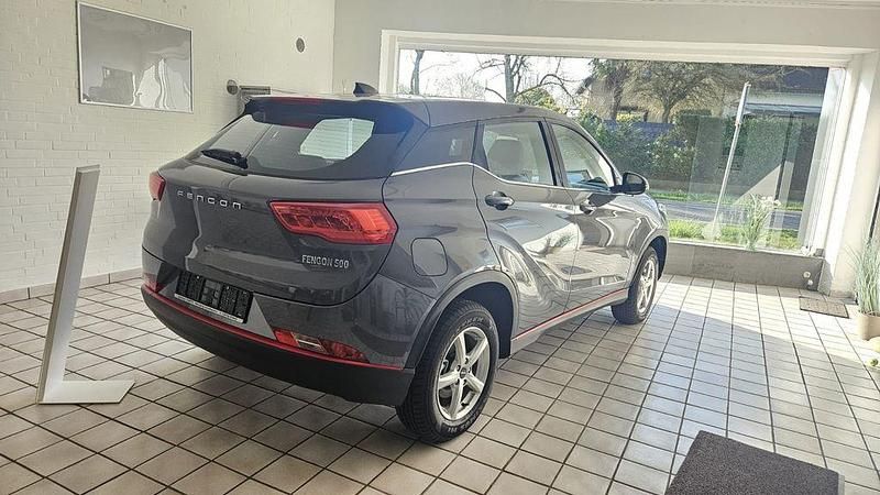 Neu DFSK Fengon 106 PS (77 kW) 2026 Grau SUV