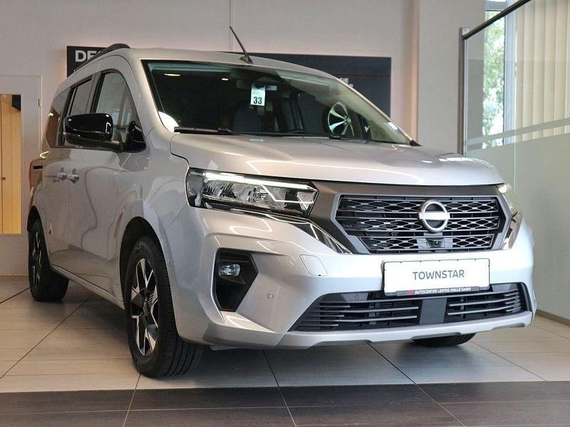 Neu Nissan Townstar Tekna 131 PS (96 kW) 2025 Silber Van