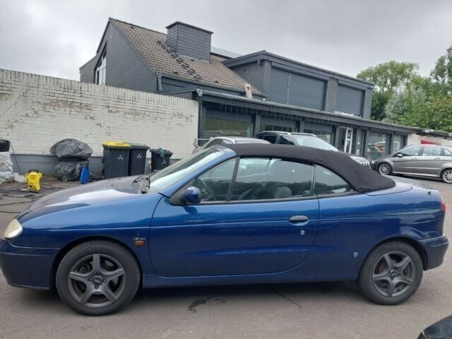 Gebraucht Renault Mégane Cabriolet 107 PS (78 kW) 2001 Blau Cabrio