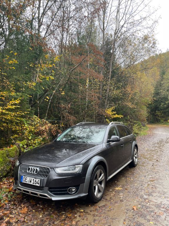 Grau Gebraucht 2013 Audi A4 Allroad Kombi | 15.500 € (Teuer) - Bild 1/4