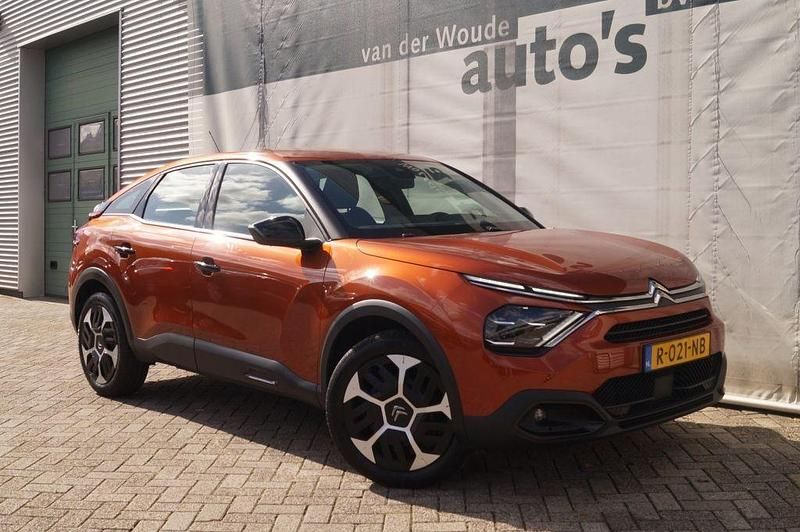 Gebraucht Citroën C4 Feel 101 PS (74 kW) 2022 Orange SUV