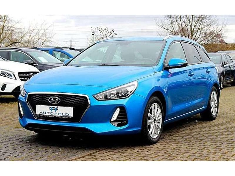 Gebraucht Hyundai i30 101 PS (74 kW) 2017 Blau Kombi