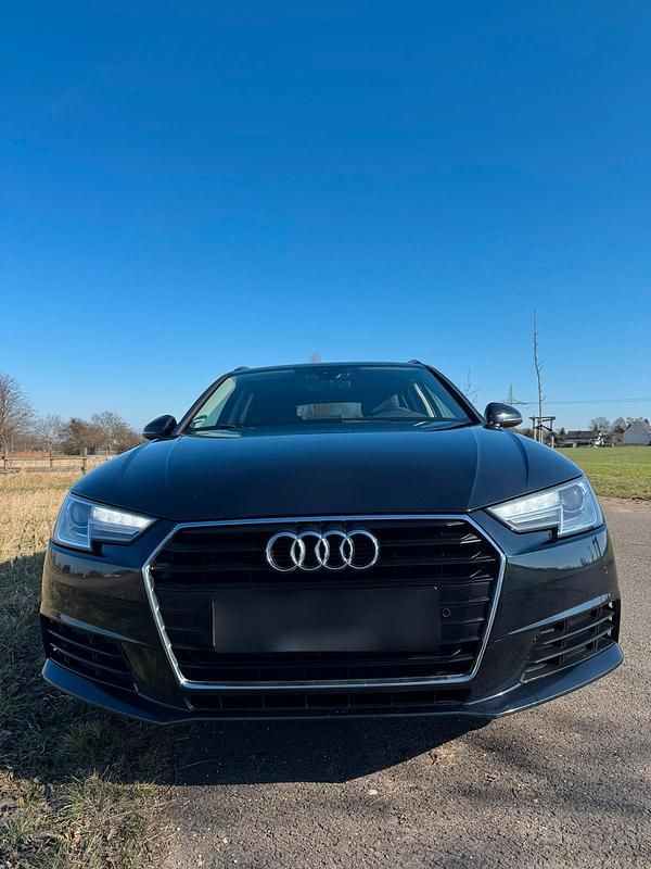 Gebraucht Audi A4 190 PS (139 kW) 2017 Blau Kombi