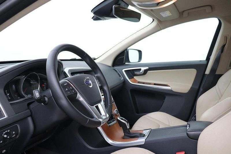 Gebraucht Volvo XC60 R-Design 190 PS (139 kW) 2016 Schwarz SUV