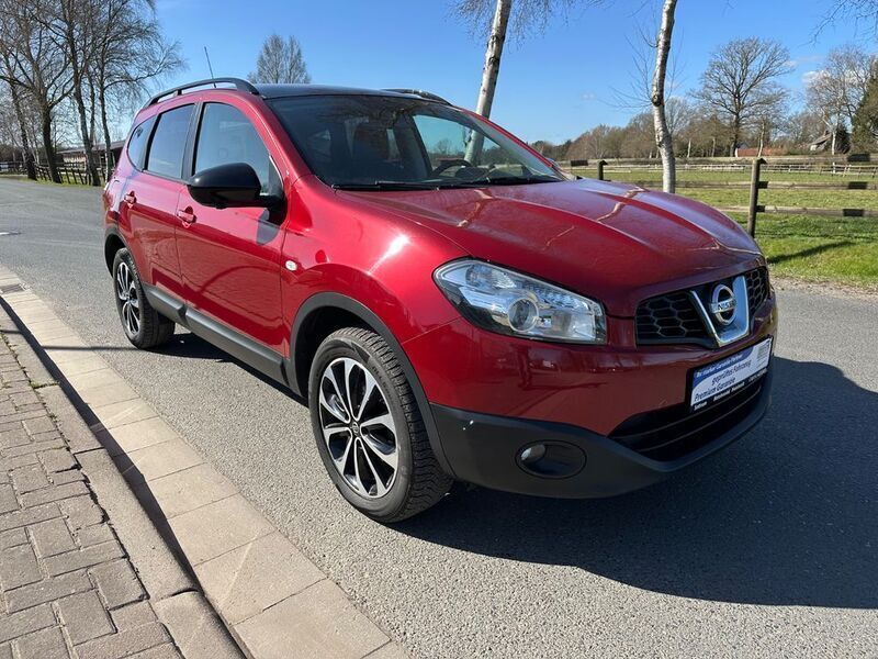 Rot Gebraucht 2013 Nissan Qashqai +2 360º SUV | 6.499 € (Etwas zu teuer) - Bild 1/4