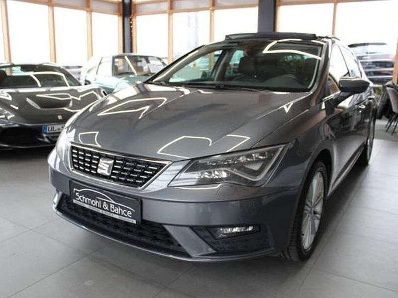 Grau Gebraucht 2017 Seat Leon XCELLENCE Limousine | 12.990 € (Fairer Preis) - Bild 1/4
