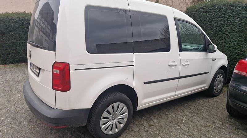 Gebraucht VW Caddy 102 PS (75 kW) 2017 Weiß Van / Kleinbus