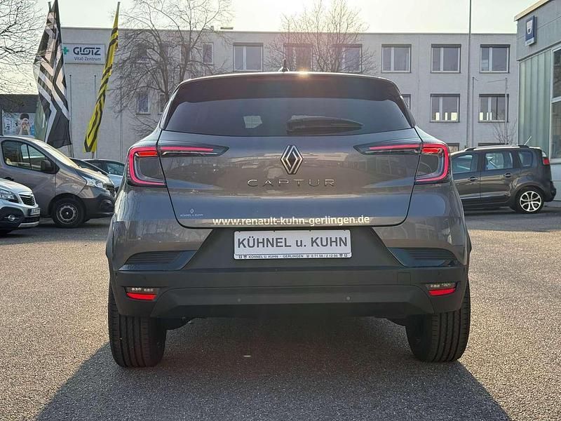 Gebraucht Renault Captur Techno 158 PS (116 kW) 2024 Stahlgrau SUV