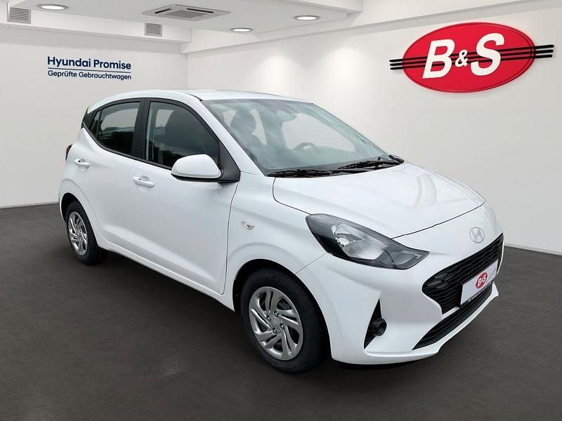 Gebraucht Hyundai i10 Select 63 PS (46 kW) 2025 Atlas white Kleinwagen
