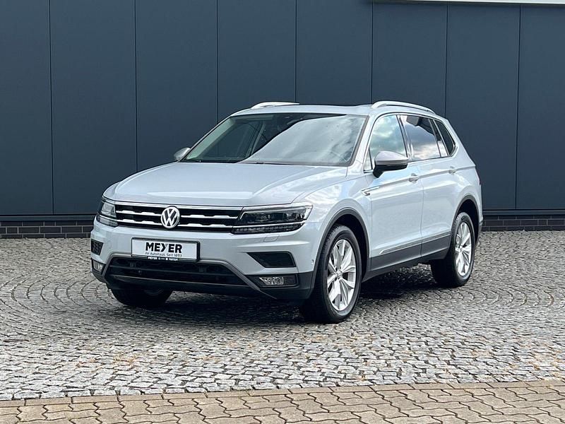 Gebraucht VW Tiguan Allspace Highline 190 PS (139 kW) 2018 White silver metallic SUV