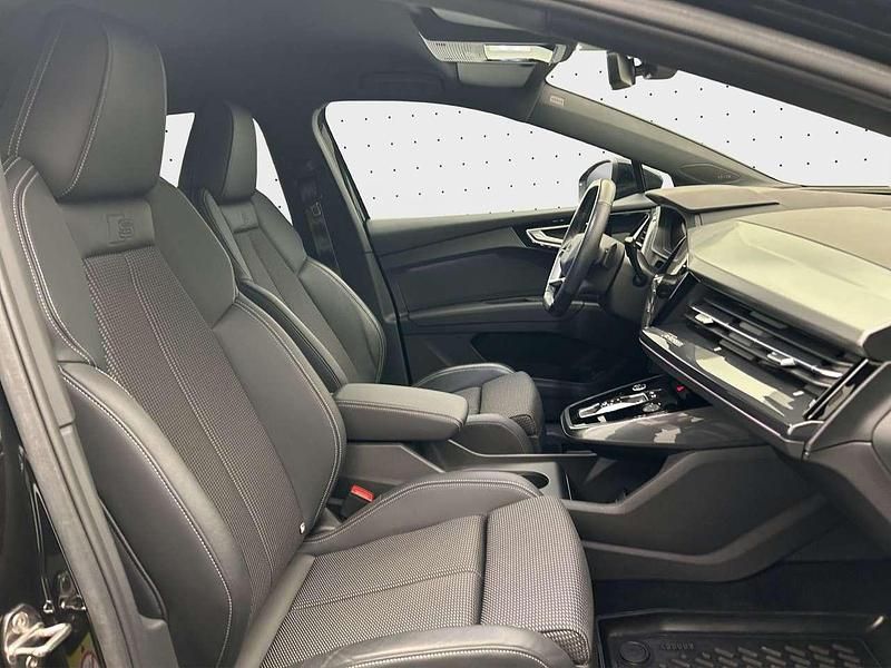 Gebraucht Audi Q4 e-tron Ambiente 219 kW (299 PS) 2023 Mythosschwarz metallic SUV