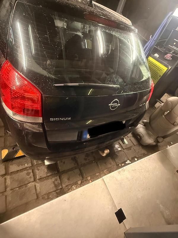 Gebraucht Opel Signum 211 PS (155 kW) 2003 Schwarz Kleinwagen