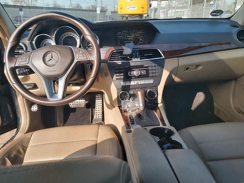 Gebraucht Mercedes C250 204 PS (150 kW) 2012 Grau Coupé