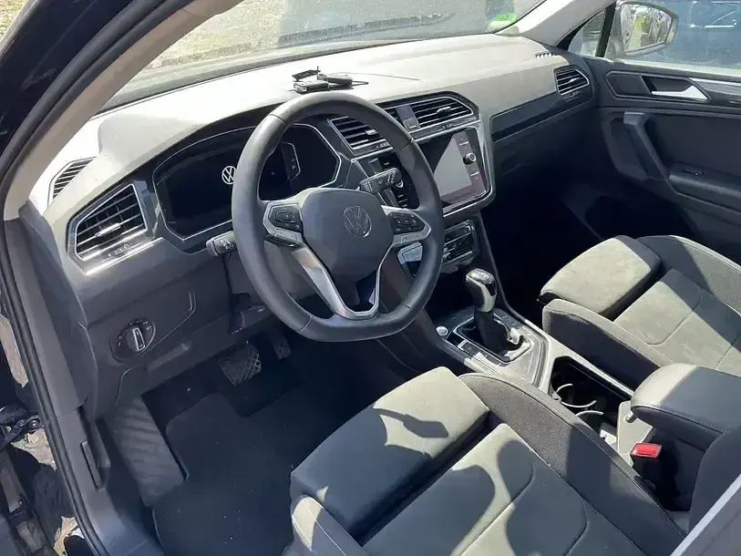 Gebraucht VW Tiguan Elegance 150 PS (110 kW) 2024 Schwarz SUV