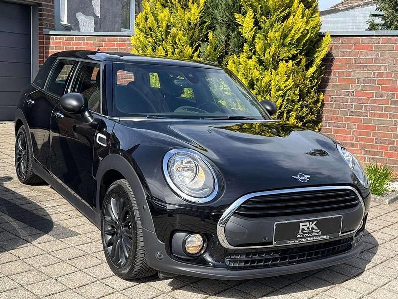 Gebraucht Mini One Clubman 102 PS (75 kW) 2018 Midnight black metallic Kombi