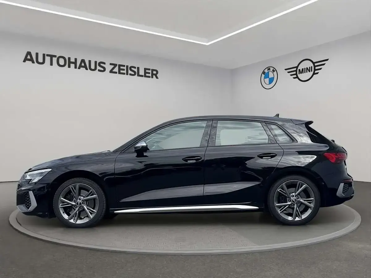 Gebraucht Audi S3 Sport 310 PS (228 kW) 2023 Grau Limousine