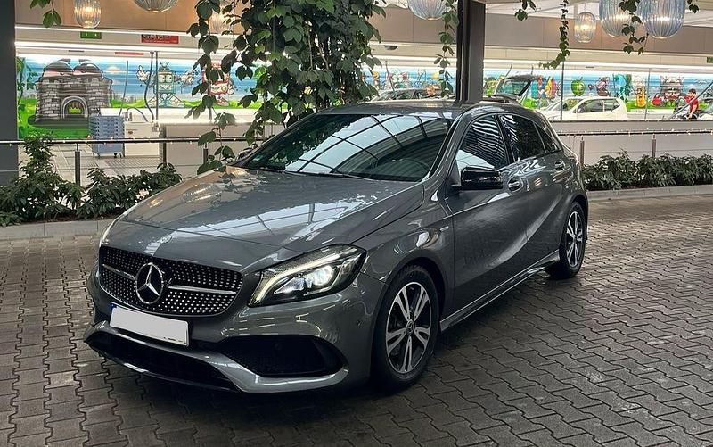 Gebraucht Mercedes A180 Edition 136 PS (100 kW) 2017 Limousine