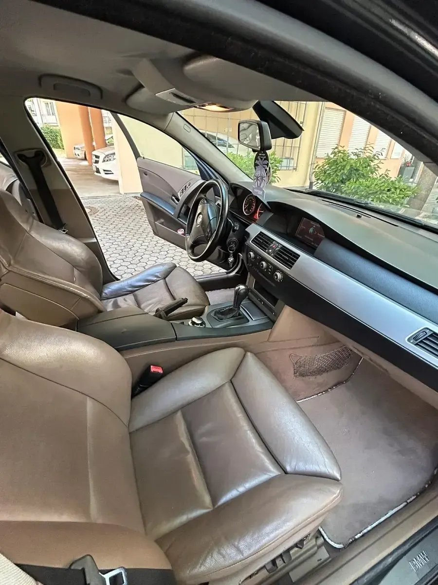 Gebraucht BMW 525 177 PS (130 kW) 2004 Schwarz Limousine