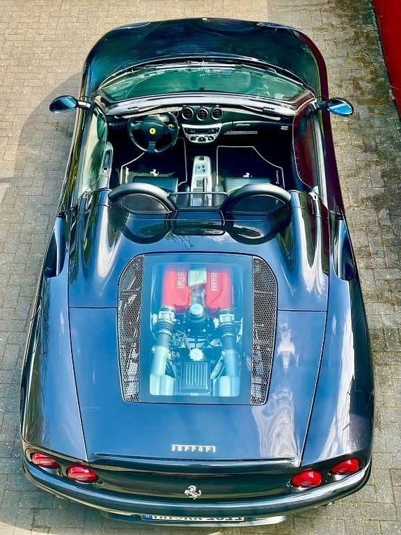 Second-hand Ferrari 360 400 CP (294 kW) 2004 Negru Cabrio