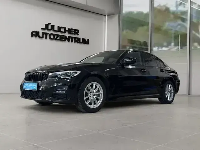 Gebraucht BMW 330 M Sport 258 PS (189 kW) 2020 Schwarz Limousine