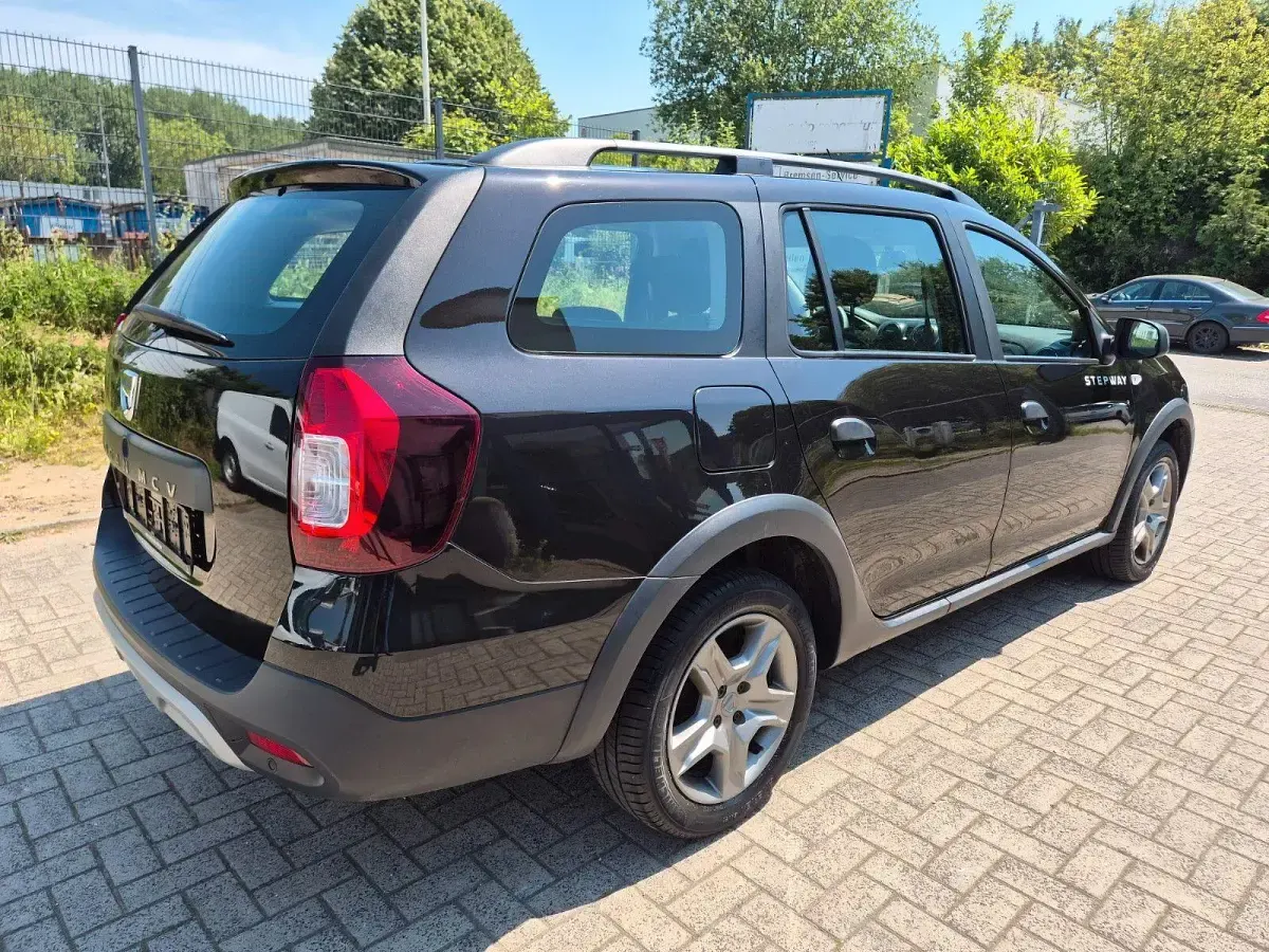 Gebraucht Dacia Logan MCV Stepway 90 PS (66 kW) 2020 Schwarz Kombi