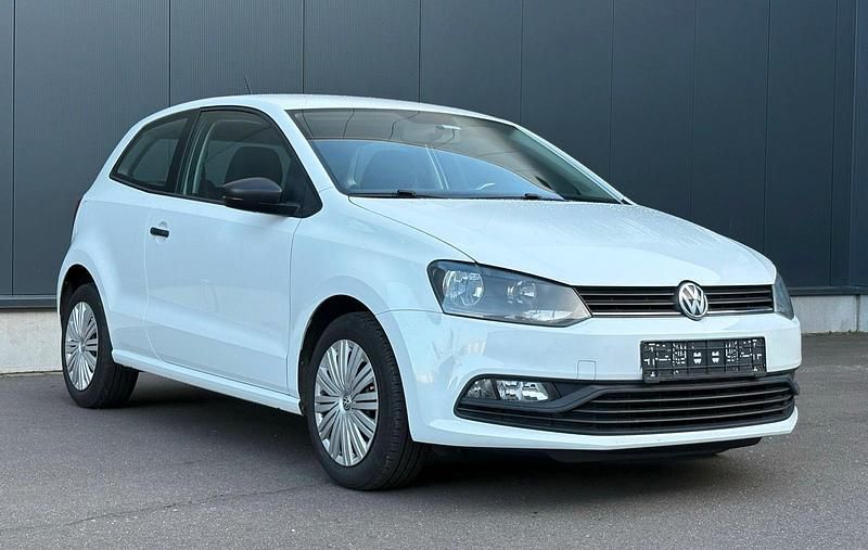 Used VW Polo 75 HP (55 kW) 2017 White Hatchback