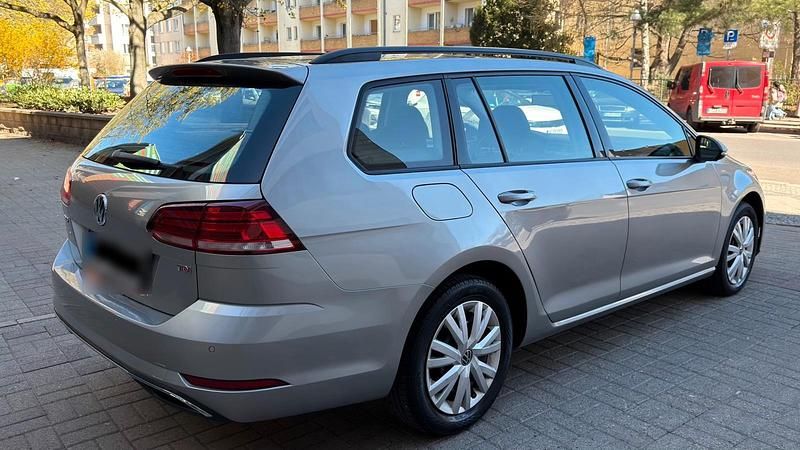 Gebraucht VW Golf VII 115 PS (84 kW) 2017 Braun Kombi