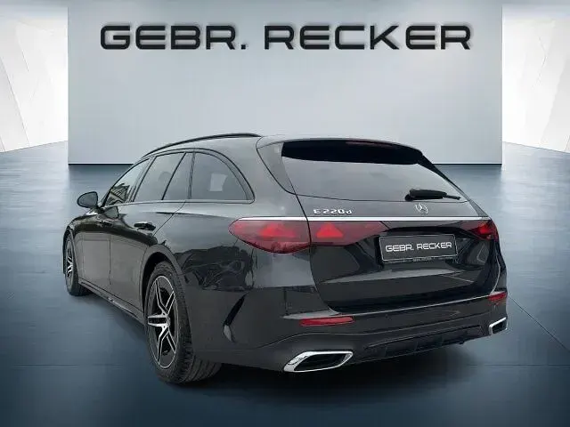 Gebraucht Mercedes 220 Advanced 197 PS (144 kW) 2025 Grau Limousine
