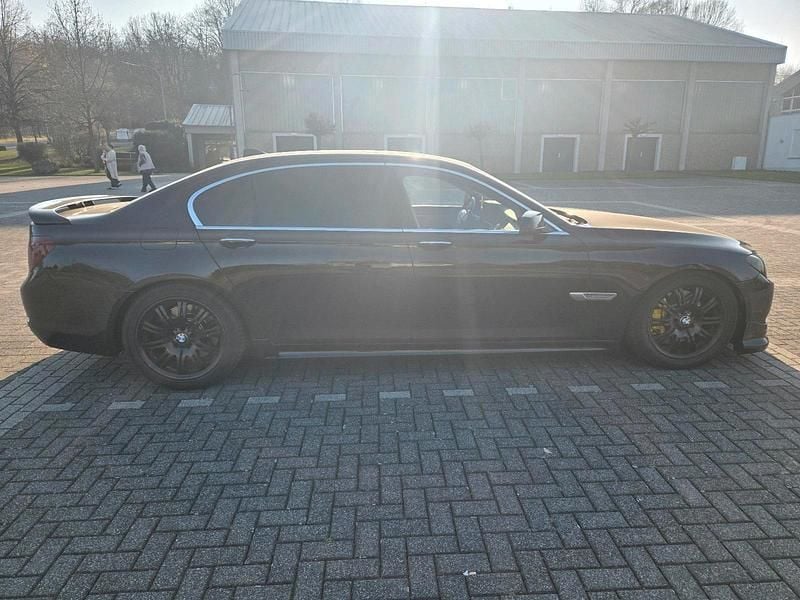 Gebraucht BMW ActiveHybrid 7 600 PS (441 kW) 2010 Schwarz Limousine