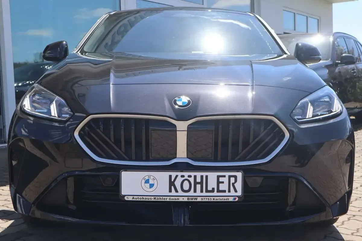 Gebraucht BMW 120 M Sport 170 PS (125 kW) 2026 Schwarz Kleinwagen