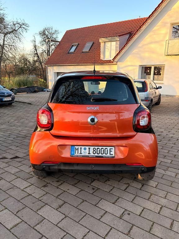 Gebraucht Smart ForFour Electric Drive 60 kW (82 PS) 2018 Orange Limousine