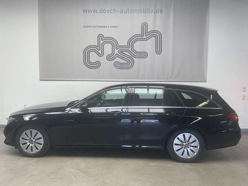 Gebraucht Mercedes E220 194 PS (142 kW) 2019 Schwarz  unilack Kombi