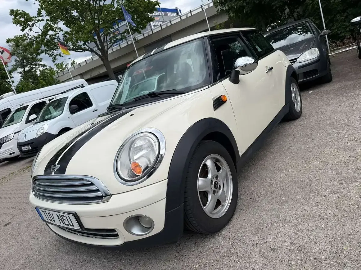 Gebraucht Mini ONE 75 PS (55 kW) 2019 Beige Kleinwagen