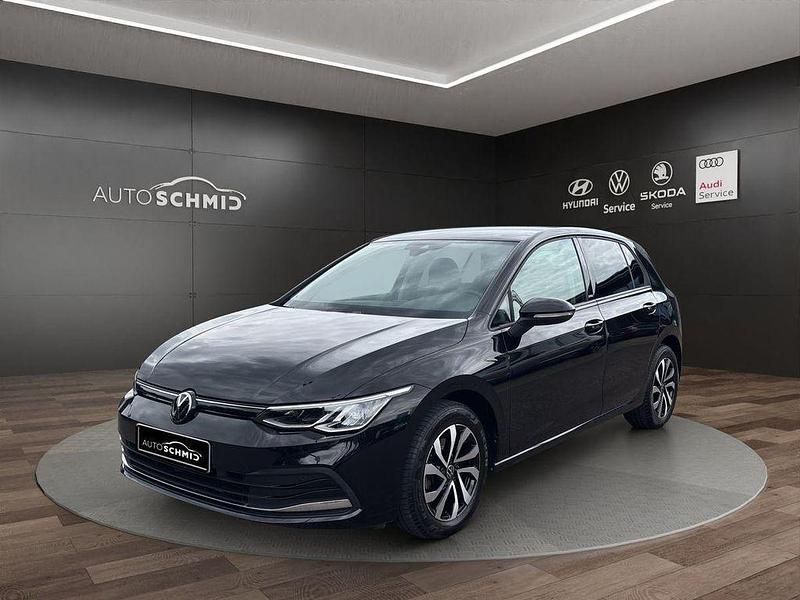 Deep black perleffekt Gebraucht 2022 VW Golf VIII Active Limousine | 22.888 € (Fairer Preis) - Bild 1/4