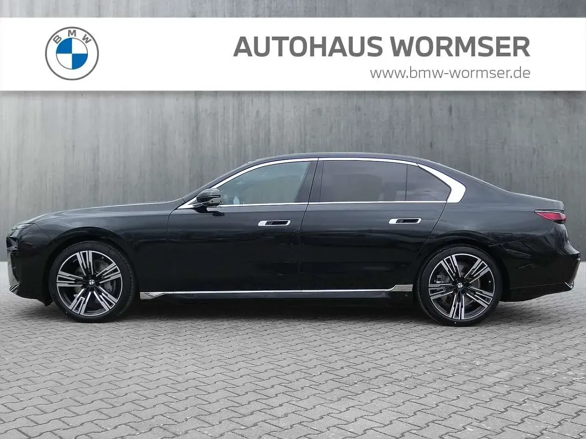 Neu BMW i7 Sport Line 400 kW (544 PS) 2026 Schwarz Limousine